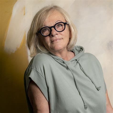 sobre Sylvia Galos .
